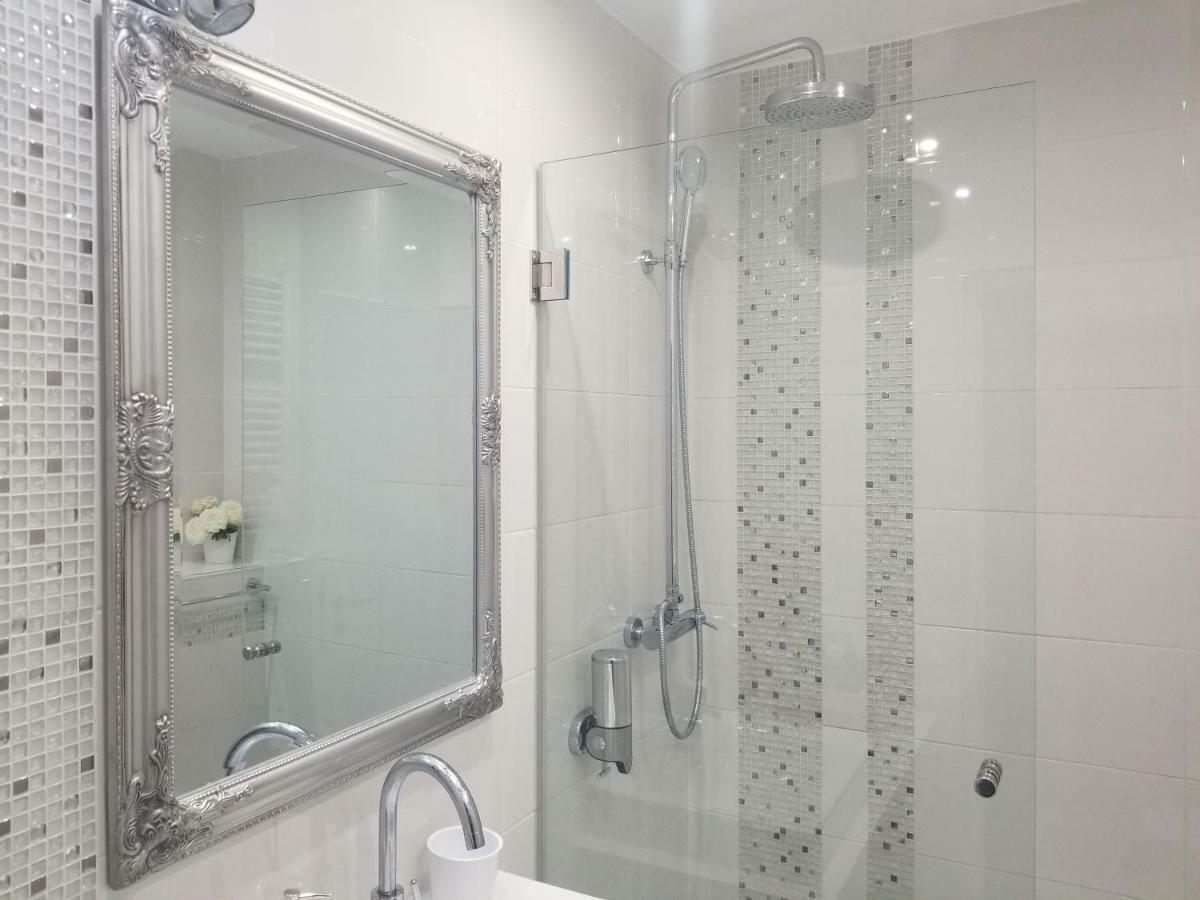 Ferienwohnung Stan Na Dan Angel Novi Sad Exterior foto